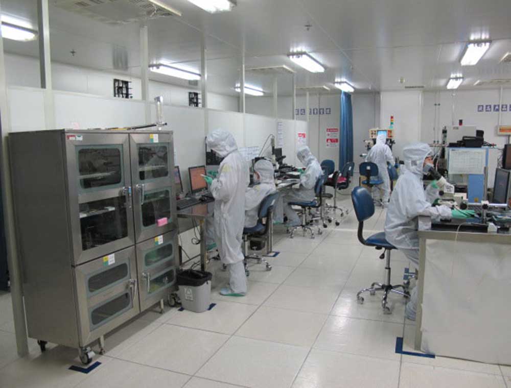 激光電子生產(chǎn)車(chē)間